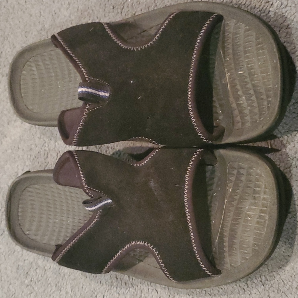 Men's size 13 black lands' end sandals